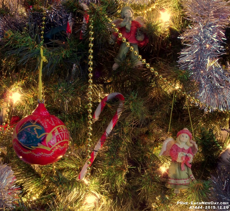 47444ReCrLeSh - Christmas ornaments